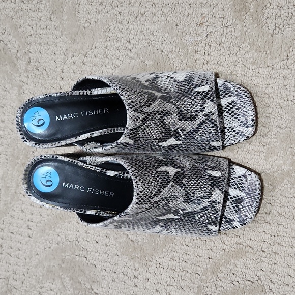 Marc Fisher - Picture 3 of 6